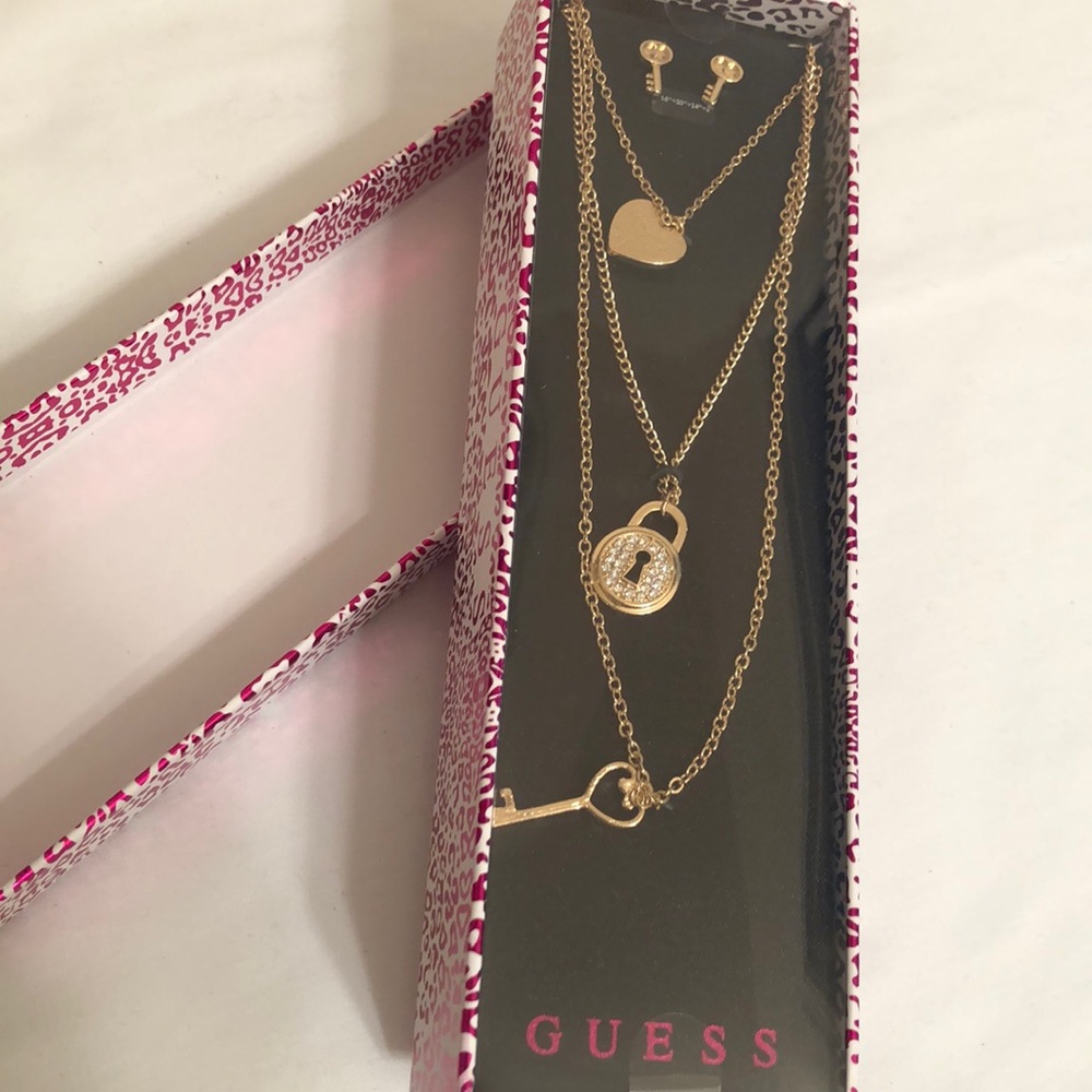 Guess Necklace & Earring Jewelry Set